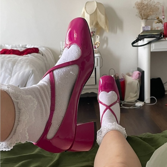 Designer A.BOCCA Two for Love Pumps
Size 38 (fits 7.5 best I’d say) - Picture 1 of 7